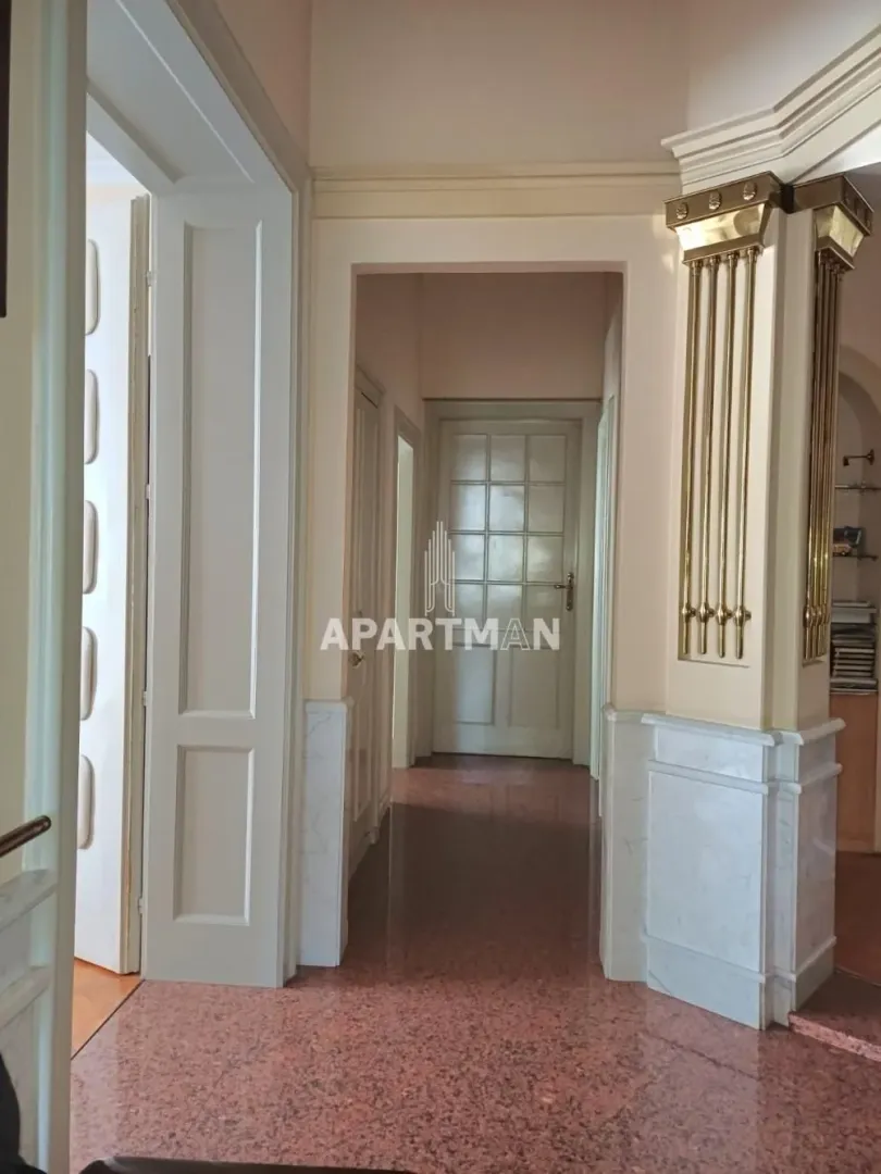 Sale, three bedroom apartment, 90m², Stari Grad, Beograd