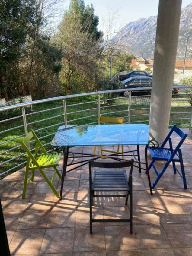 Prodaja, dvosoban stan, 65m², Risan, Kotor