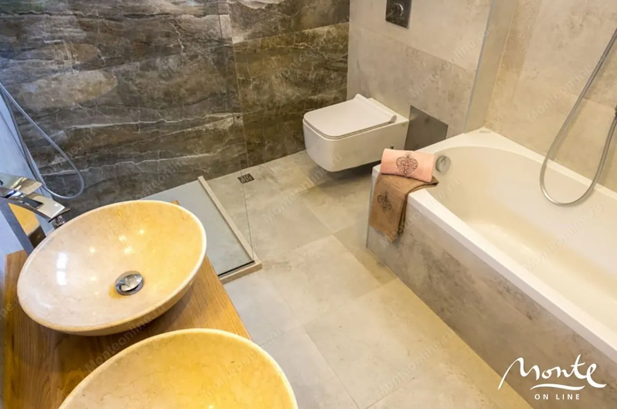 Prodaja, kuća, 350m², Herceg Novi, Crna Gora