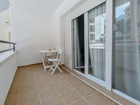 Izdavanje, jednosoban stan, 42m², Bečići, Budva - image 9