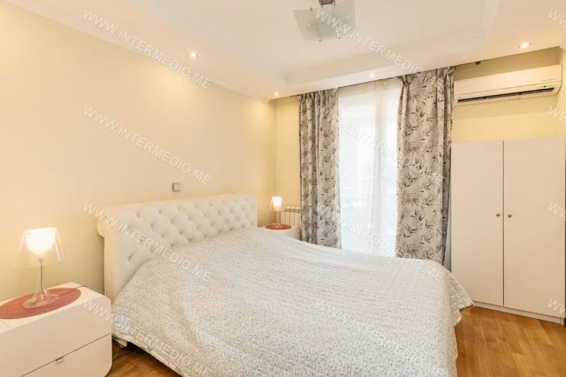 Prodaja, petosoban stan, 334m², Savina, Herceg Novi