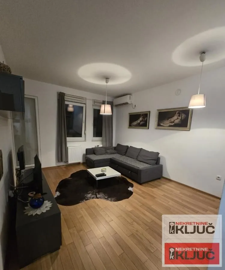 Prodaja, jednosoban stan, 38m², Rotkvarija, Novi Sad Sve Podlokacije