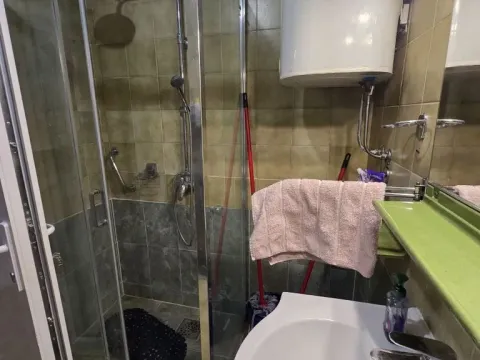 Izdavanje, četvorosoban stan, 106m², Palilula, Niš - image 9