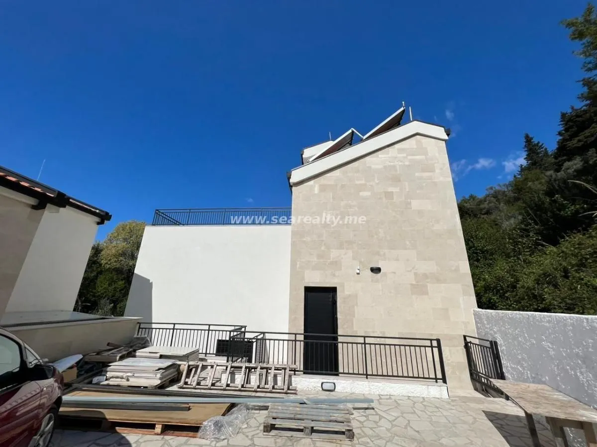 Sale, house, 273m², Tivat, Crna Gora