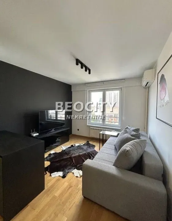 Izdavanje, jednosoban stan, 27m², Beograd Na Vodi, Beograd