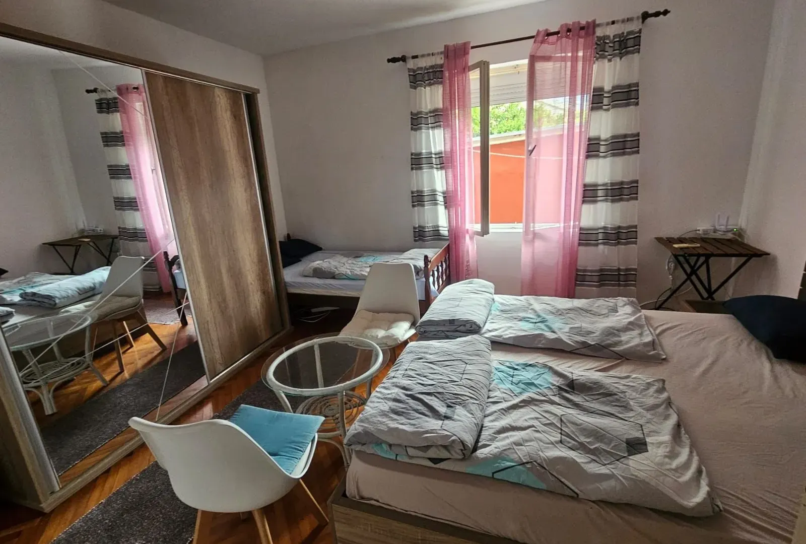 Izdavanje, stan, 90m², Kotor, Crna Gora