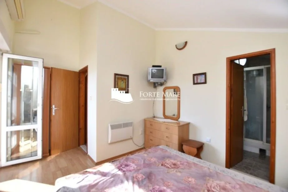 Prodaja, dvosoban stan, 70m², Đenovići, Herceg Novi