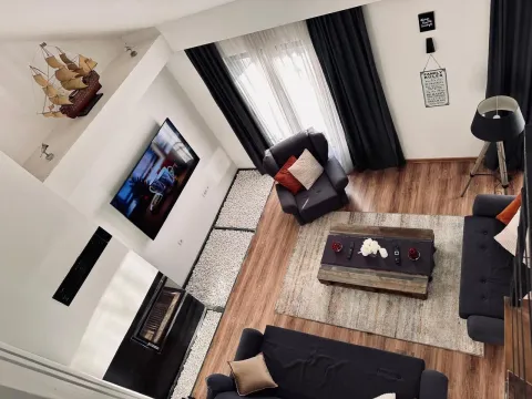 Izdavanje, trosoban stan, 130m², Mažina, Tivat - image 3