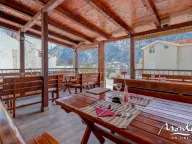 Prodaja,  ugostiteljski objekat, 595m2, Prčanj, Kotor
