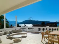 Sale, house, 294m², Stari Grad, Herceg Novi - image 1