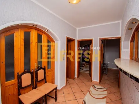 Izdavanje, dvosoban stan, 68m², Zagorič, Podgorica - image 11