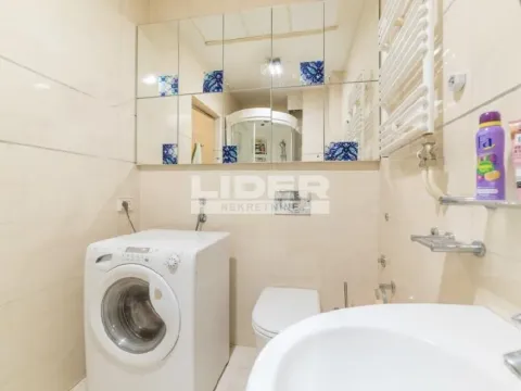 Izdavanje, četvorosoban stan, 132m², Vukov Spomenik, Zvezdara Sve Podlokacije - image 5