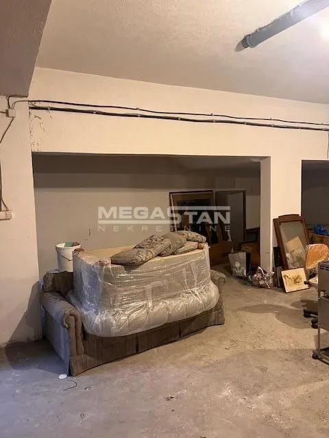Sale, office space, 124m², Uciteljsko Naselje, Zvezdara Sve Podlokacije