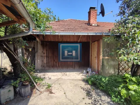 Prodaja, kuća, 200m², Majur, Jagodina - image 13