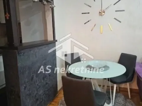 Izdavanje, četvorosoban stan, 96m², Vračar Sve Podlokacije, Beograd - image 7