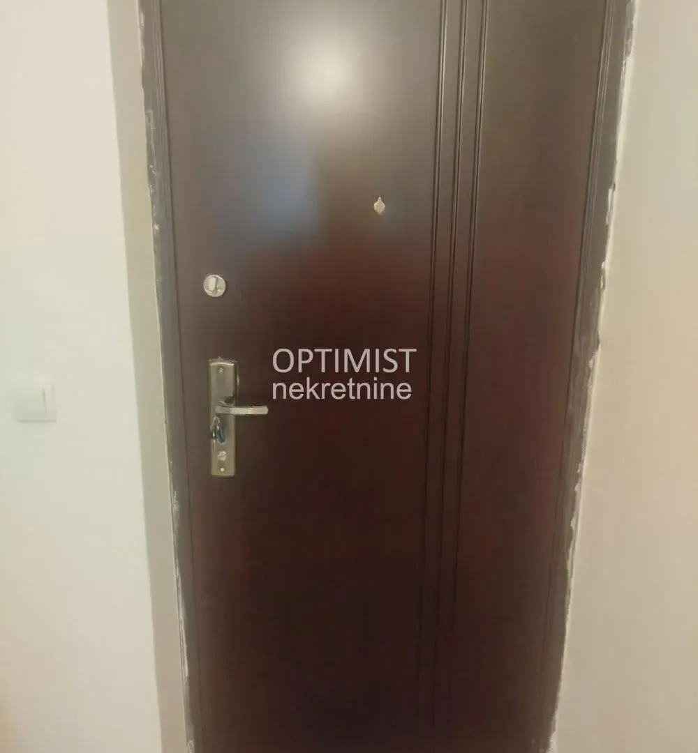 Izdavanje, trosoban stan, 70m², Borča 1, Borča Sve Podlokacije