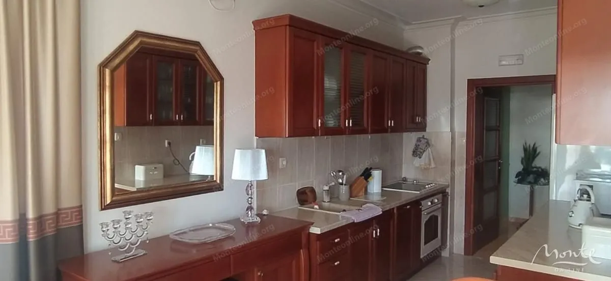 Sale, apartment, 104m², Centar, Bar