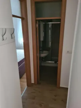 Rent, two bedroom apartment, 70m², Dalmatinska ulica, Podgorica - image 12