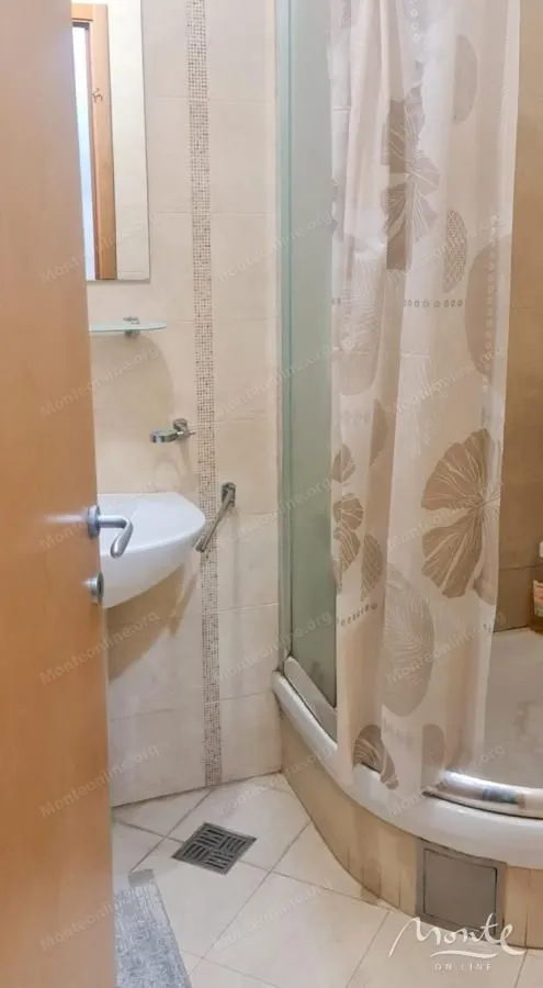 Prodaja, jednosoban stan, 41m², Stari Aerodrom, Podgorica