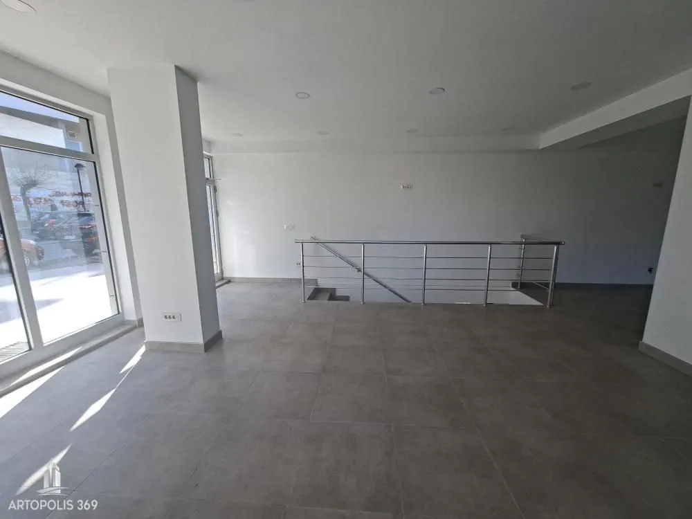Prodaja, poslovni prostor, 117m², Cvetkova Pijaca, Zvezdara Sve Podlokacije