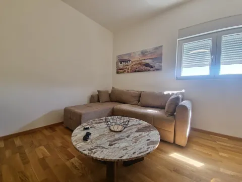Rent, two bedroom apartment, 58m², Bečići, Budva - image 20
