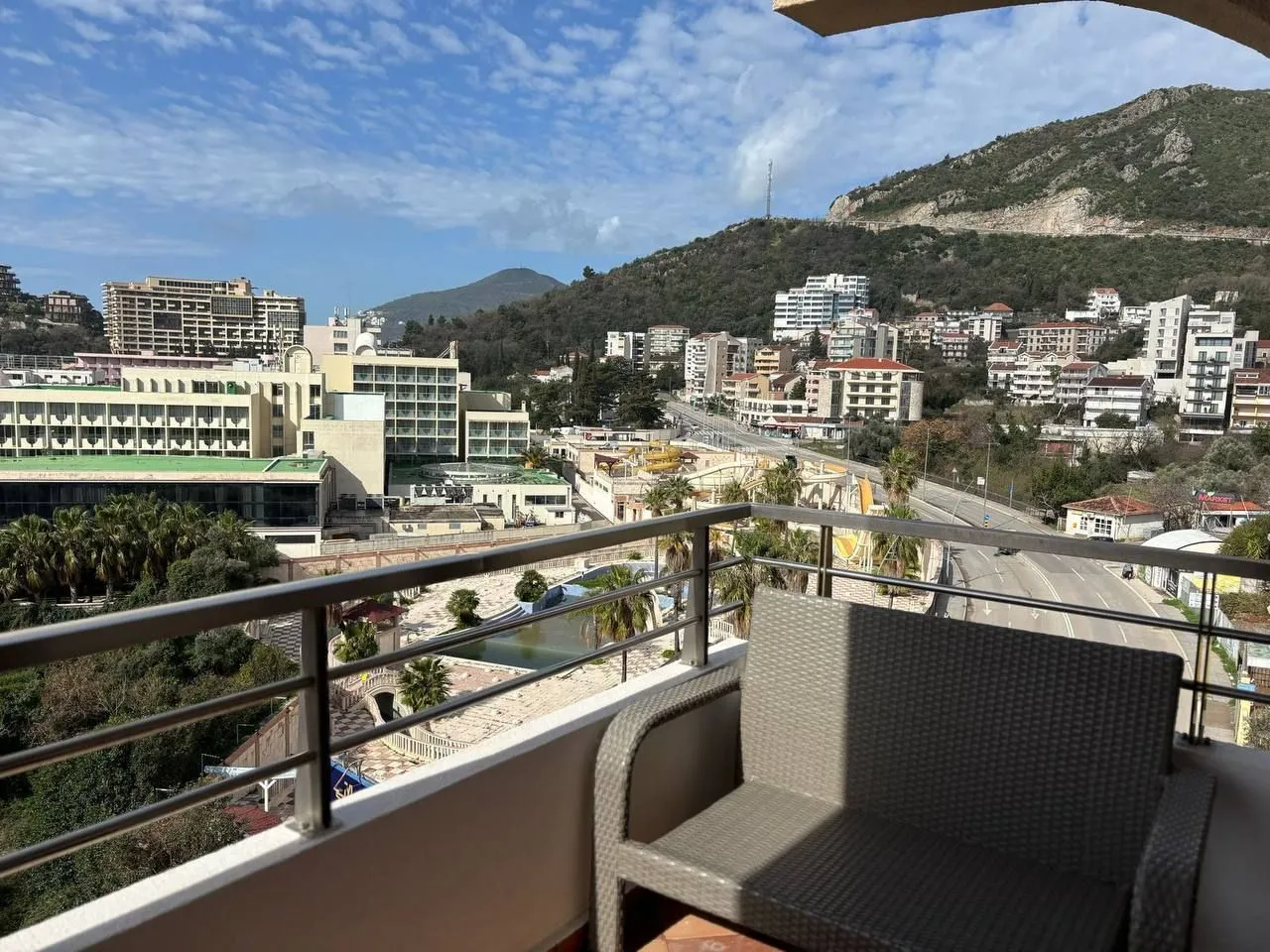Sale, one bedroom apartment, 71m², Bečići, Budva