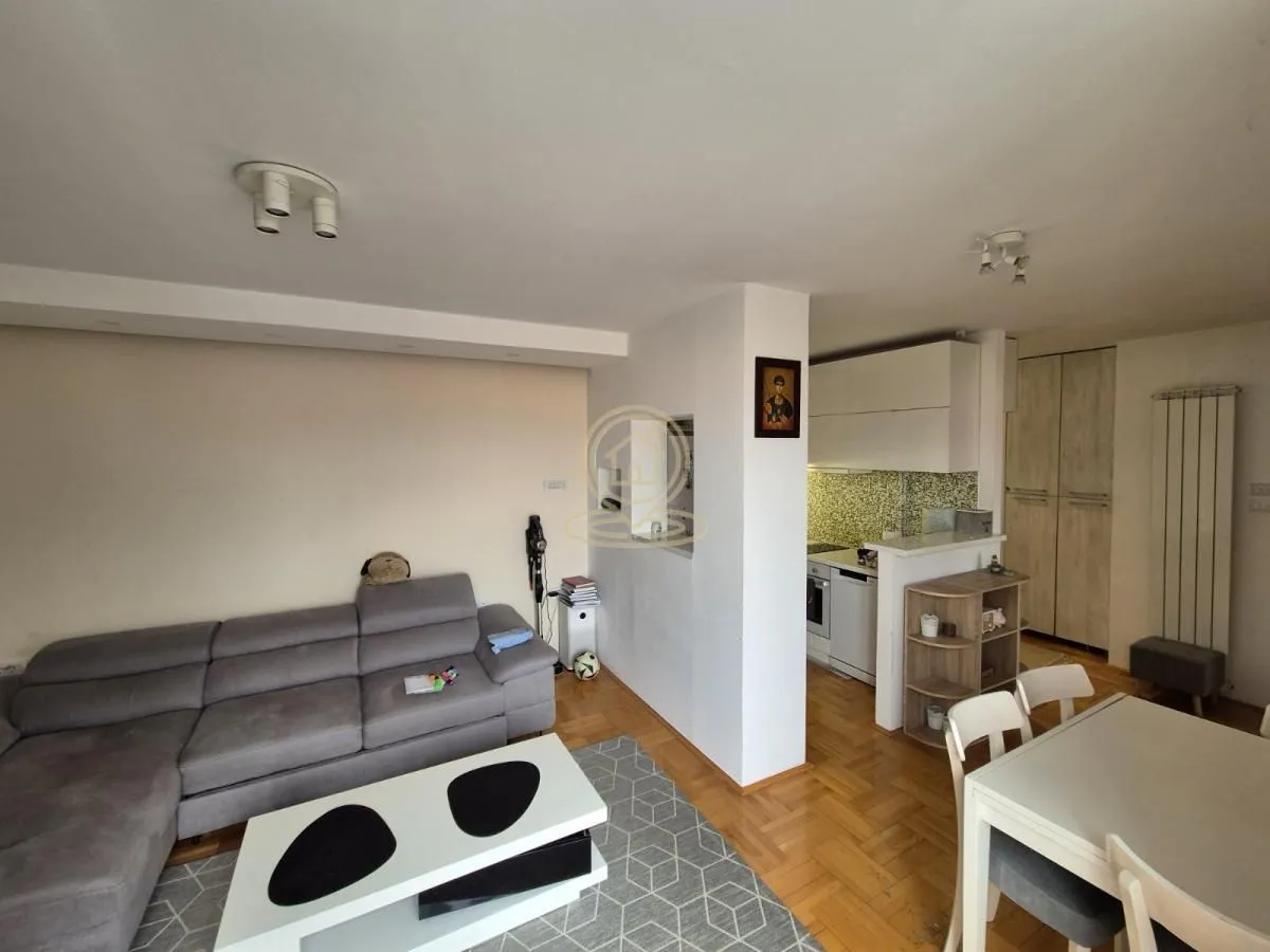 Rent, three bedroom apartment, 78m², Medijana, Niš