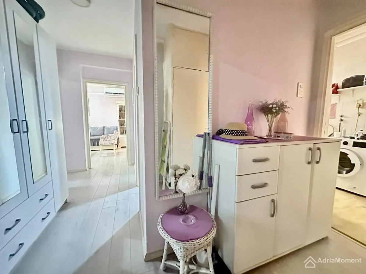 Prodaja, dvosoban stan, 67m², Centar, Tivat