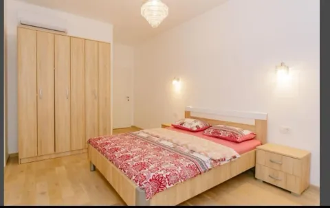Rent, three bedroom apartment, 130m², Petrovac, Budva - image 18