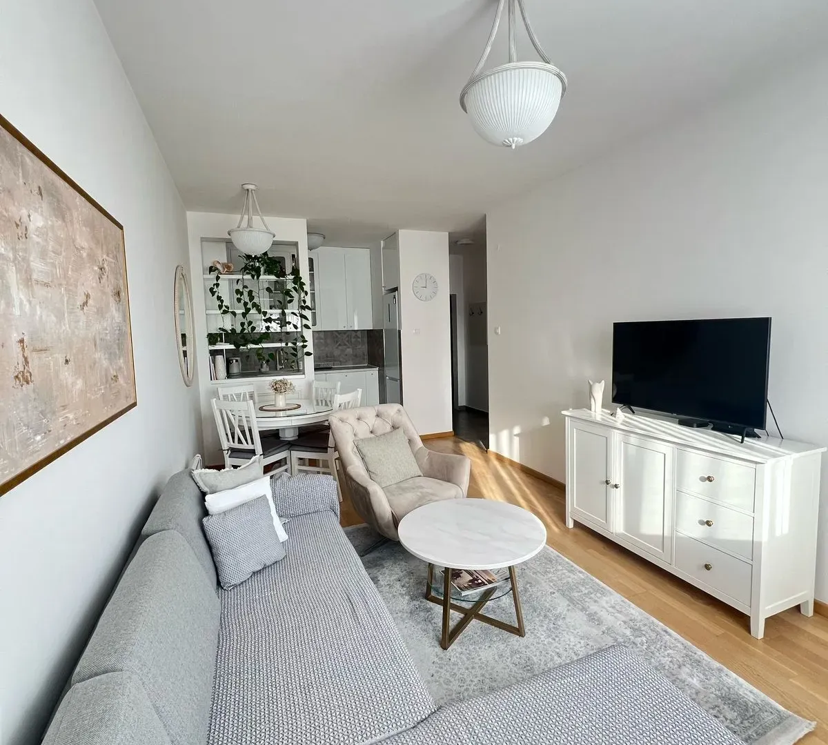 Izdavanje, jednosoban stan, 42m², Pobrežje, Podgorica