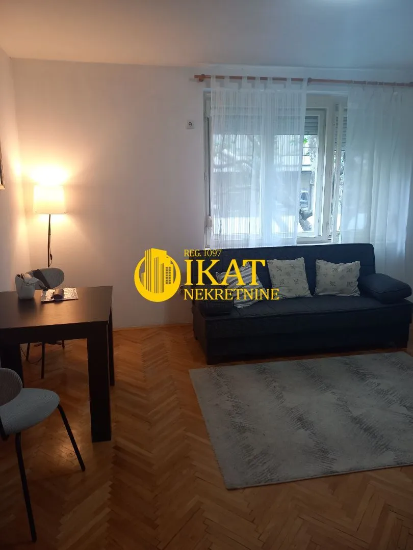 Izdavanje, jednosoban stan, 34m², Savski Venac, Beograd