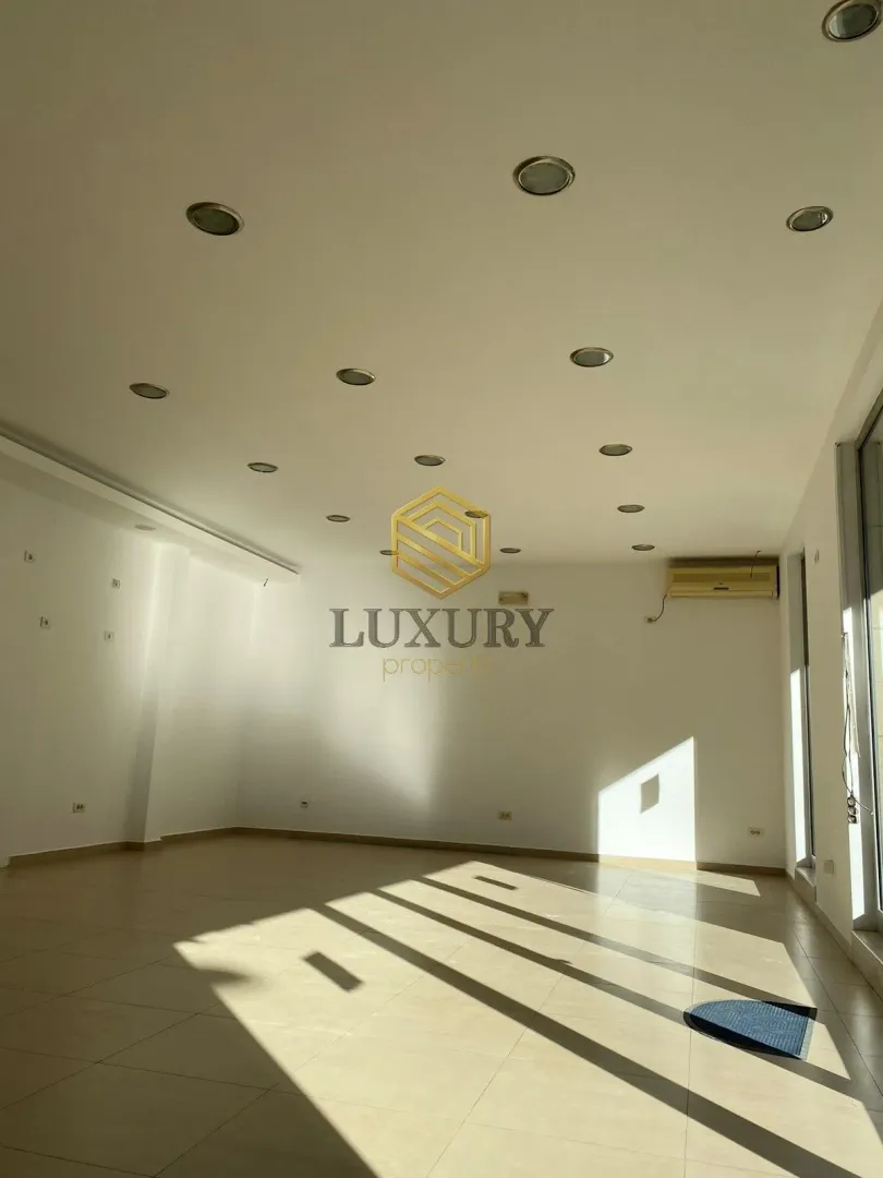 Rent, three bedroom apartment, 145m², City Kvart, Podgorica