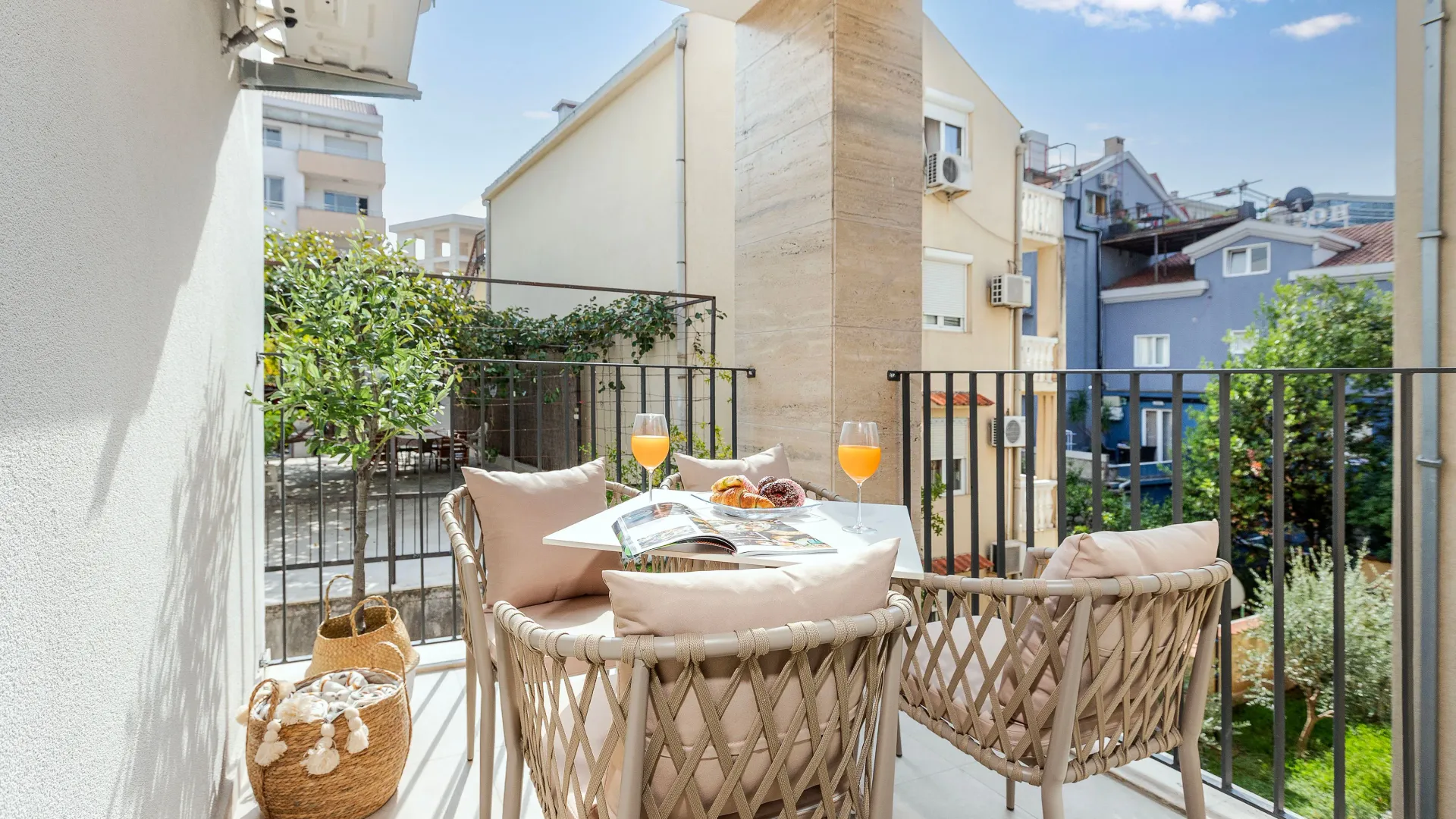 Rent, two bedroom apartment, 60m², Centar, Budva