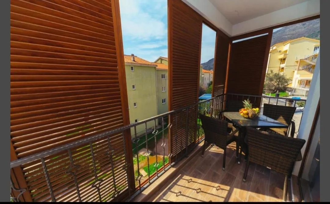 Rent, two bedroom apartment, 55m², Petrovac, Budva