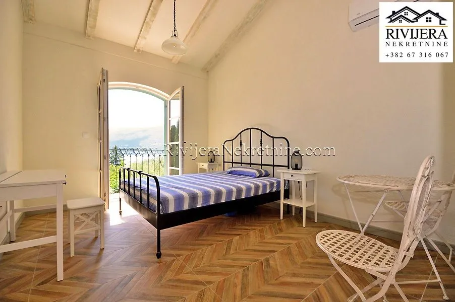 Prodaja, kuća, 184m², Baošići, Herceg Novi