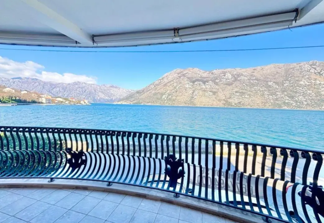 Sale, three bedroom apartment, 95m², Stoliv, Kotor