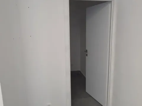 Rent, office space, 93m², Bečići, Budva - image 4