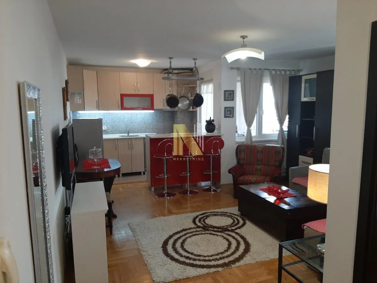Izdavanje, dvosoban stan, 44m², Podbara, Novi Sad Sve Podlokacije