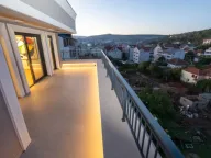 Izdavanje, trosoban stan, 163m², Preko Morače, Podgorica - image 2