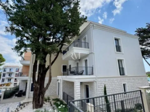 Rent, two bedroom apartment, 92m², Luštica Bay, Tivat - image 9