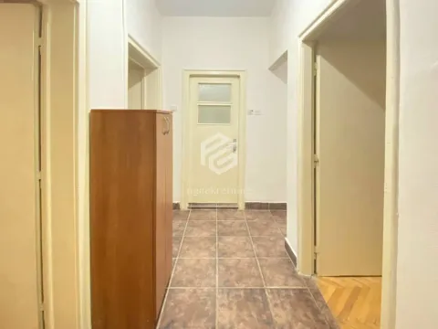 Izdavanje, dvosoban stan, 68m², Centar, Podgorica - image 10
