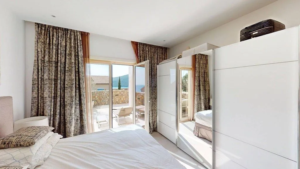 Prodaja, trosoban stan, 112m², Tivat, Crna Gora