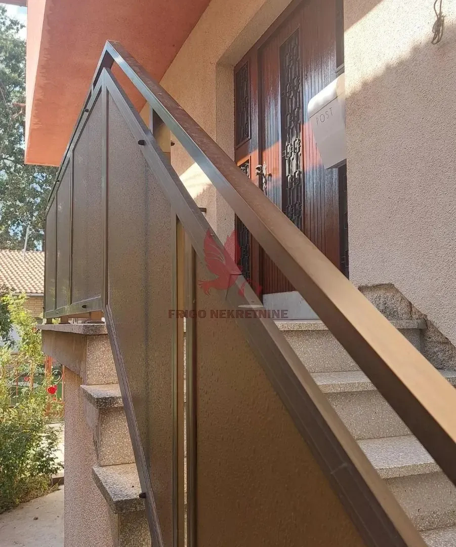 Sale, house, 1000m², Selters Banja, Mladenovac