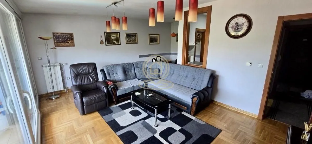 Prodaja, dvosoban stan, 62m², Centar, Vrnjačka Banja