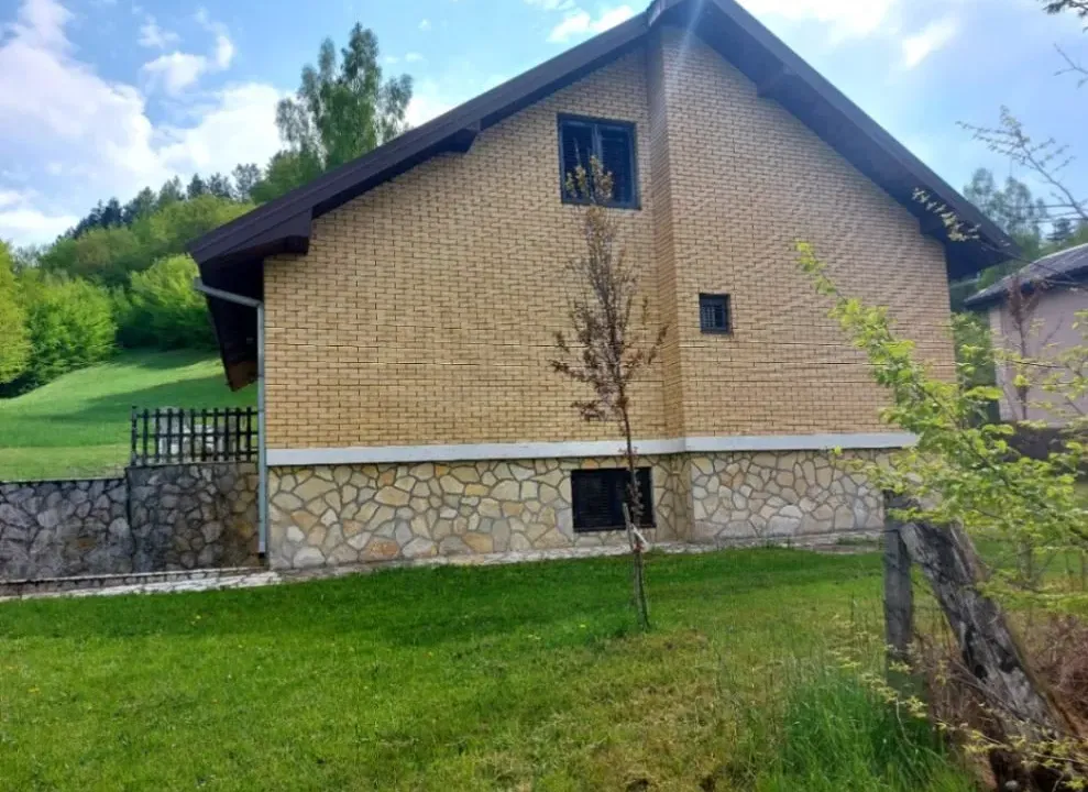 Prodaja, kuća, 200m², Centar, Kolašin