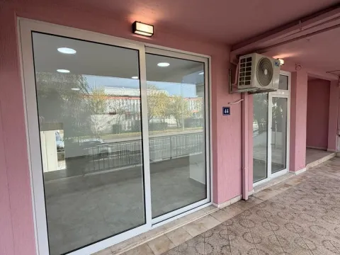 Rent, office space, 57m², Krivi Most, Podgorica - image 3