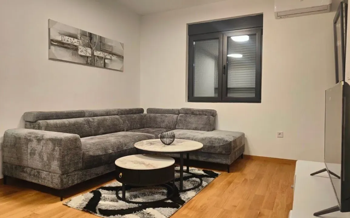 Izdavanje, dvosoban stan, 65m², City Kvart, Podgorica
