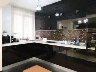 Izdavanje, četvorosoban stan, 178m², Tološka šuma, Podgorica - image 6