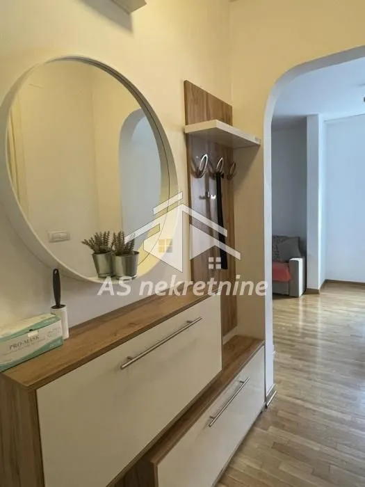 Izdavanje, dvosoban stan, 47m², Novi Beograd Blok 67, Novi Beograd Sve Podlokacije