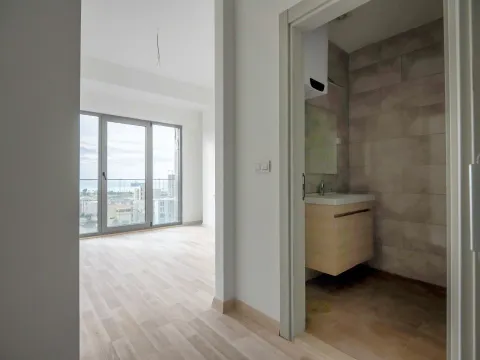 Prodaja, dvosoban stan, 75m², Centar, Bar - image 5